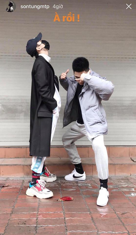 Cậu em gầy còm thư sinh ngày nào của Sơn Tùng M-TP Tết này đã tròn 18, điển trai và ngầu chẳng kém anh